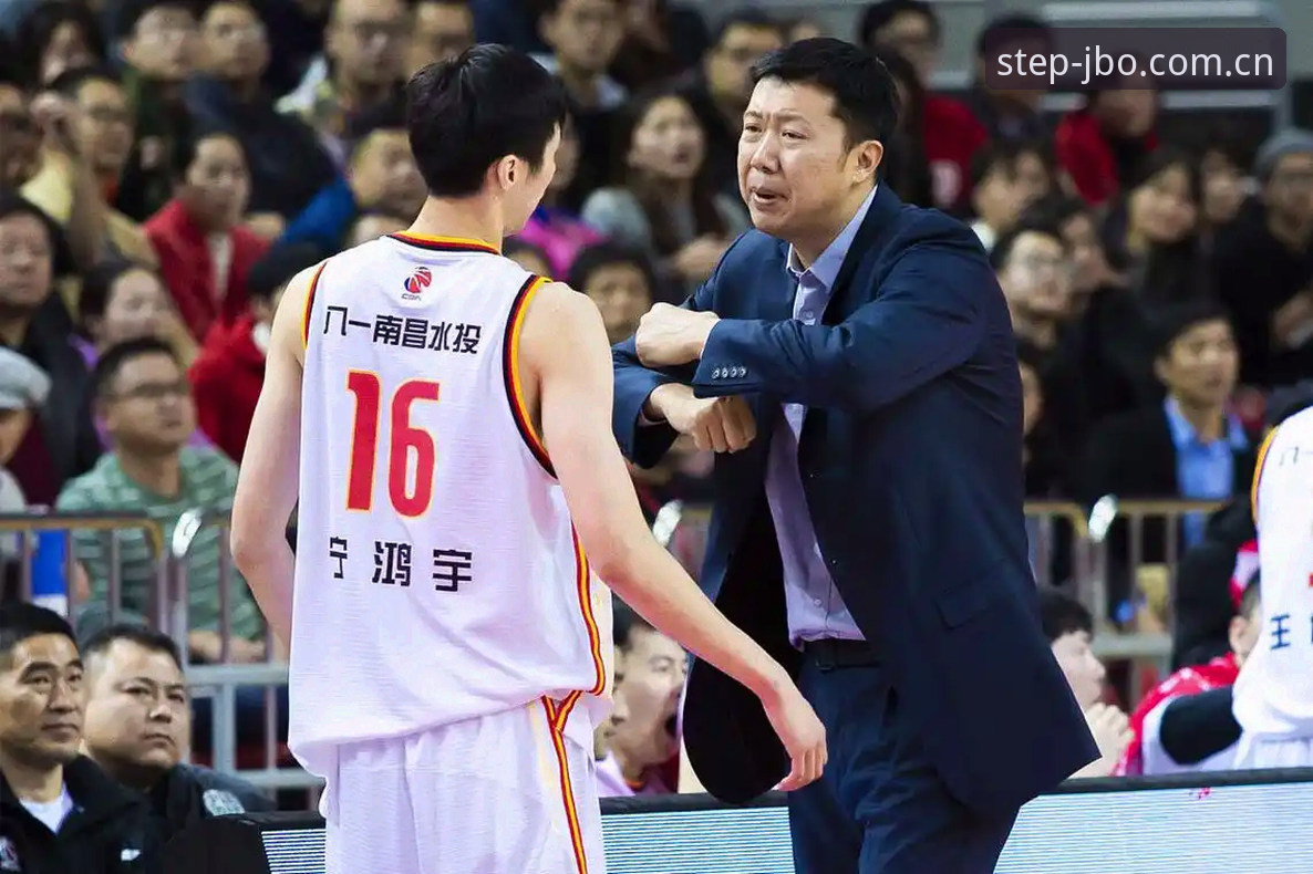 顾问vs主帅：李楠的两年蛰伏与北京男篮的帅位更迭